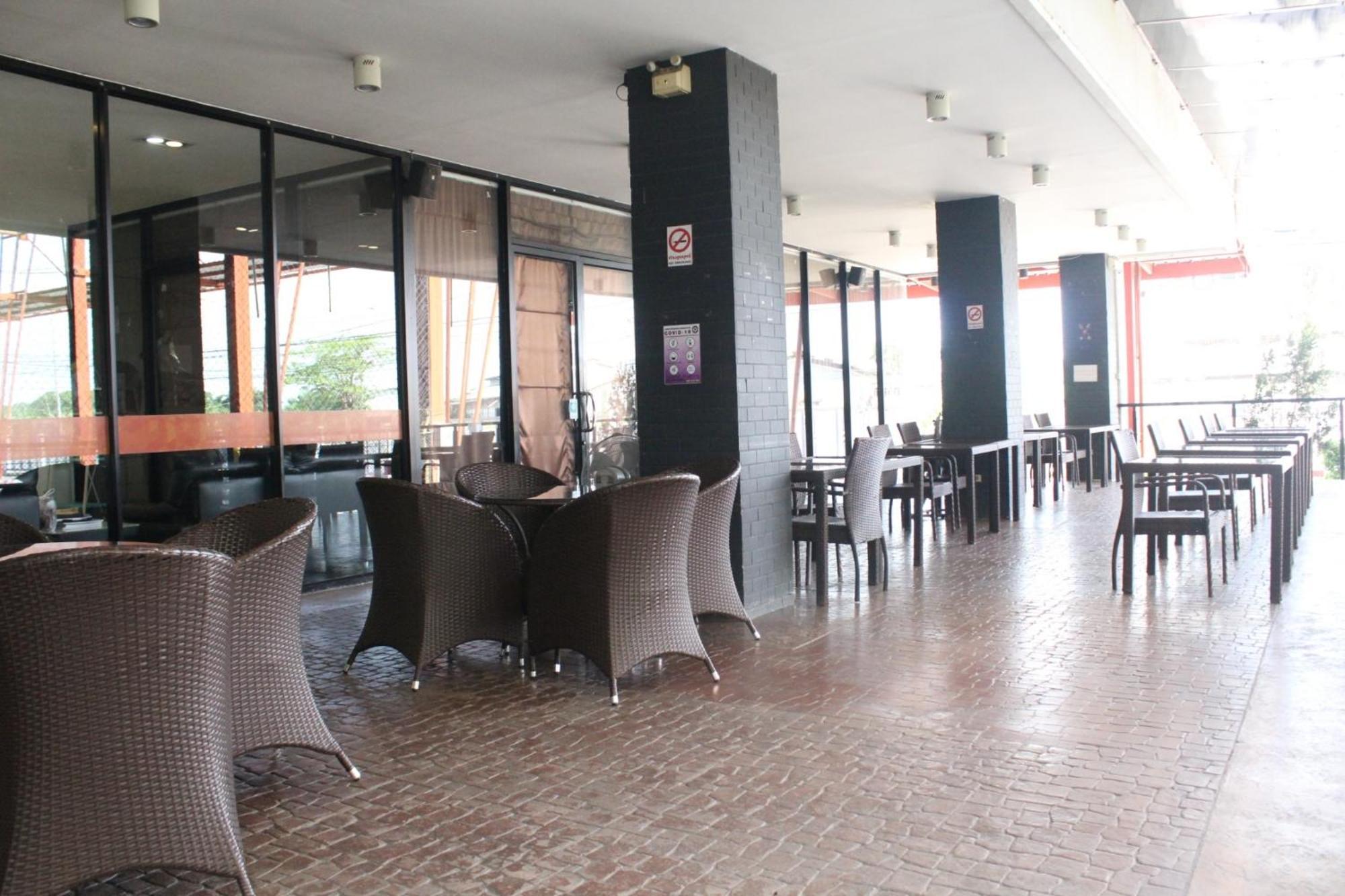 Hotel Phitsanulok United Esterno foto